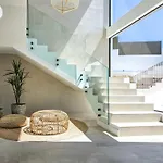 Stylish With Private Pool And Outdoor Gym فيلة